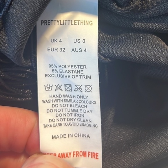 🔥PrettyLittleThing,Black Extreme Plunge Tassel Bodycon Dress,US Women’s Size 0 - Picture 6 of 12